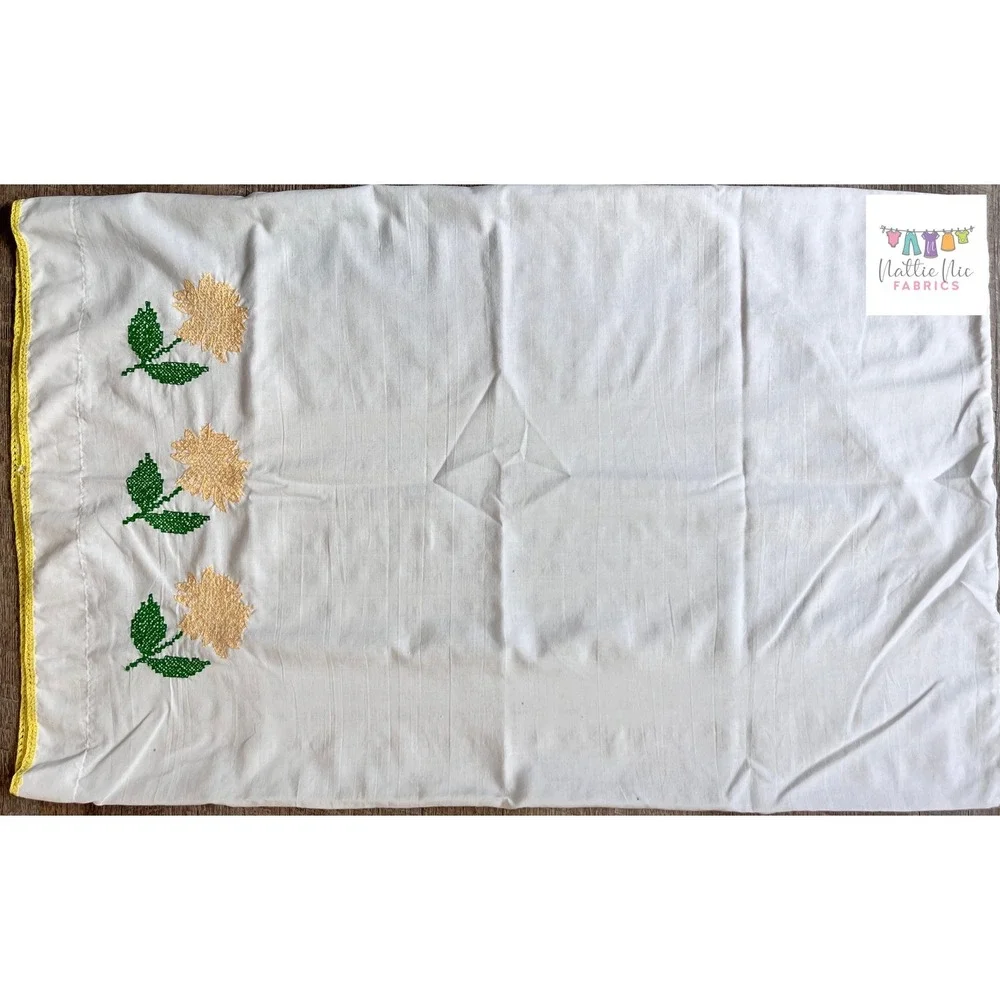 Vintage pair of pillowcases yellow‎ floral emboidery crochet trim